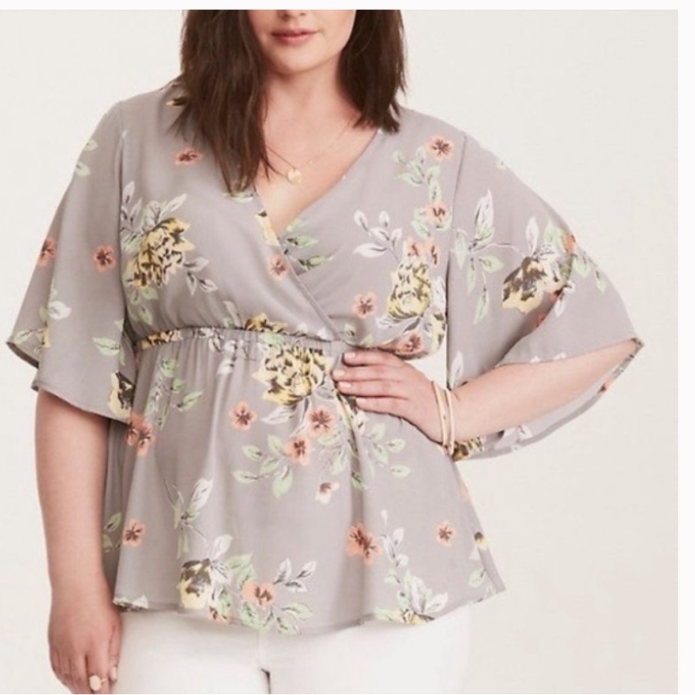 Torrid Wrap Front Babydoll Grey and Floral Top with Flutter Sleeves Size 0X (12)